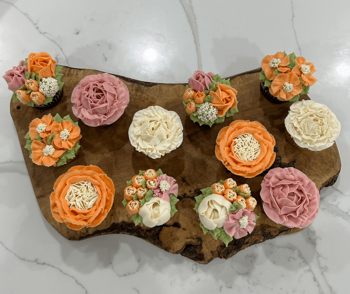 12 Floral Cupcakes - alternate